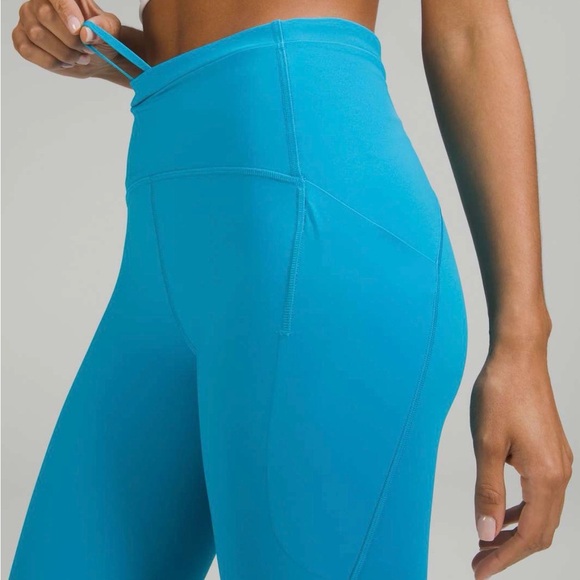lululemon athletica Pants - Lululemon Swift Speed HR Tight Size 6 28” Reflective Detail
